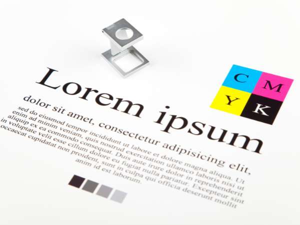 Lorum Ipsum Blindtext mit einer Farbpalette
